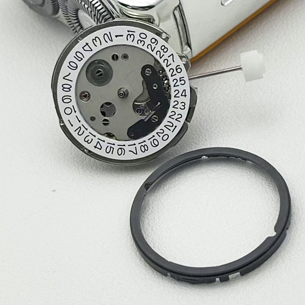 حركة ميكانيكية NH35 عالية الدق - مراجعة Reel Case وسعره